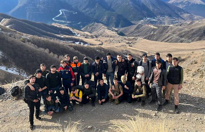«Столовая гора: студенты Пожарно-спасательного  колледжа празднуют столетие ингушской государственности"